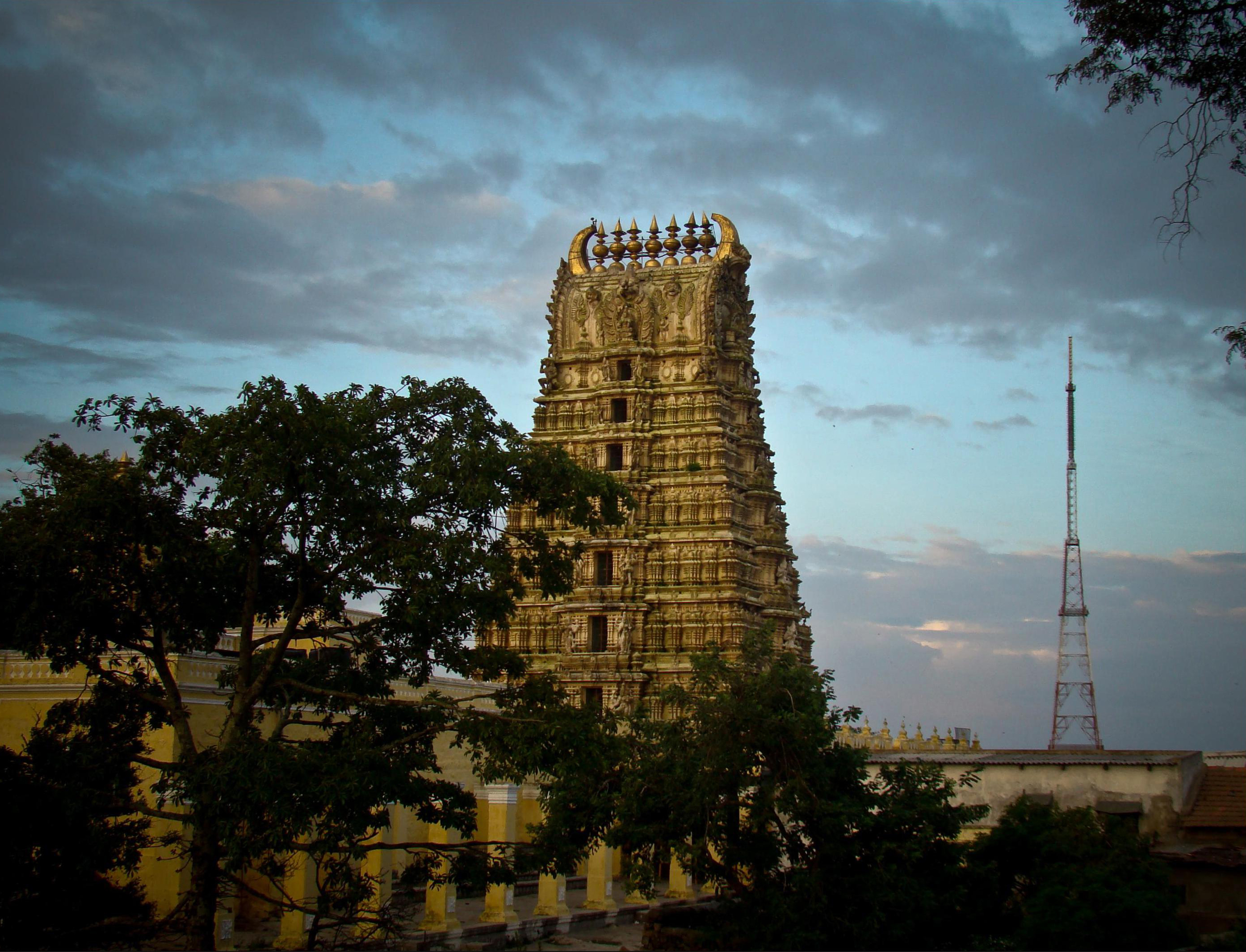 Chamundi Hills | Chamundeswari Temple |Mysore Attractions